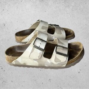 Birkenstock Sandals - Camo 
(Sz 6US / 37EU)